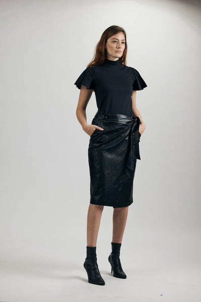 Pleated T - Black